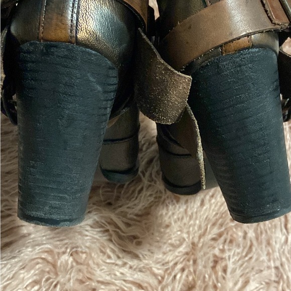 MN boots size 7 from Buckle Brown Free Bird style MSRP $295 EUC - Picture 4 of 9